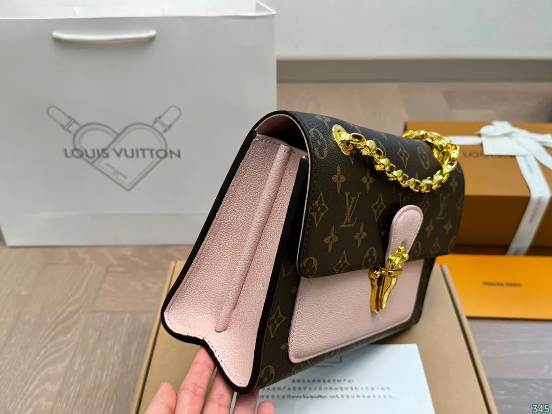 Louis Vuitton Chain Bag Classic