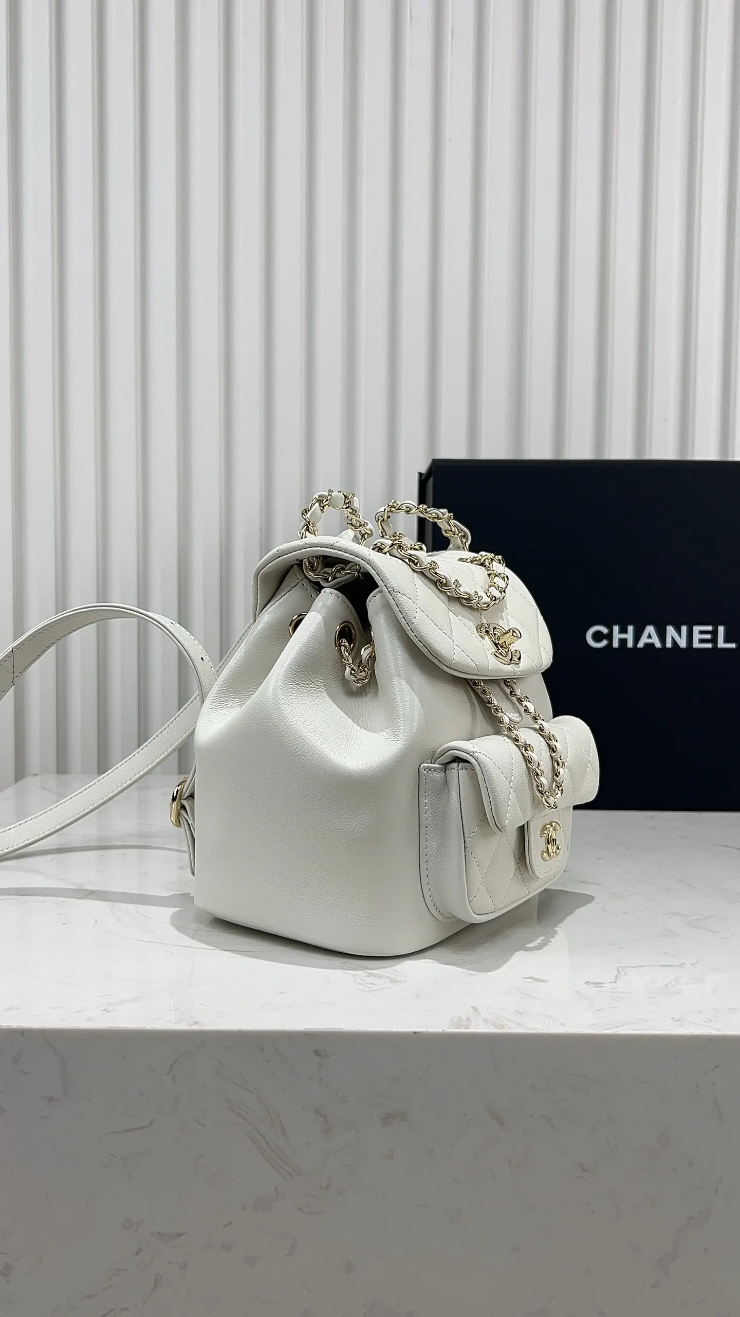 CHANEL 白色 小牛皮 雙肩包 实用雙肩款