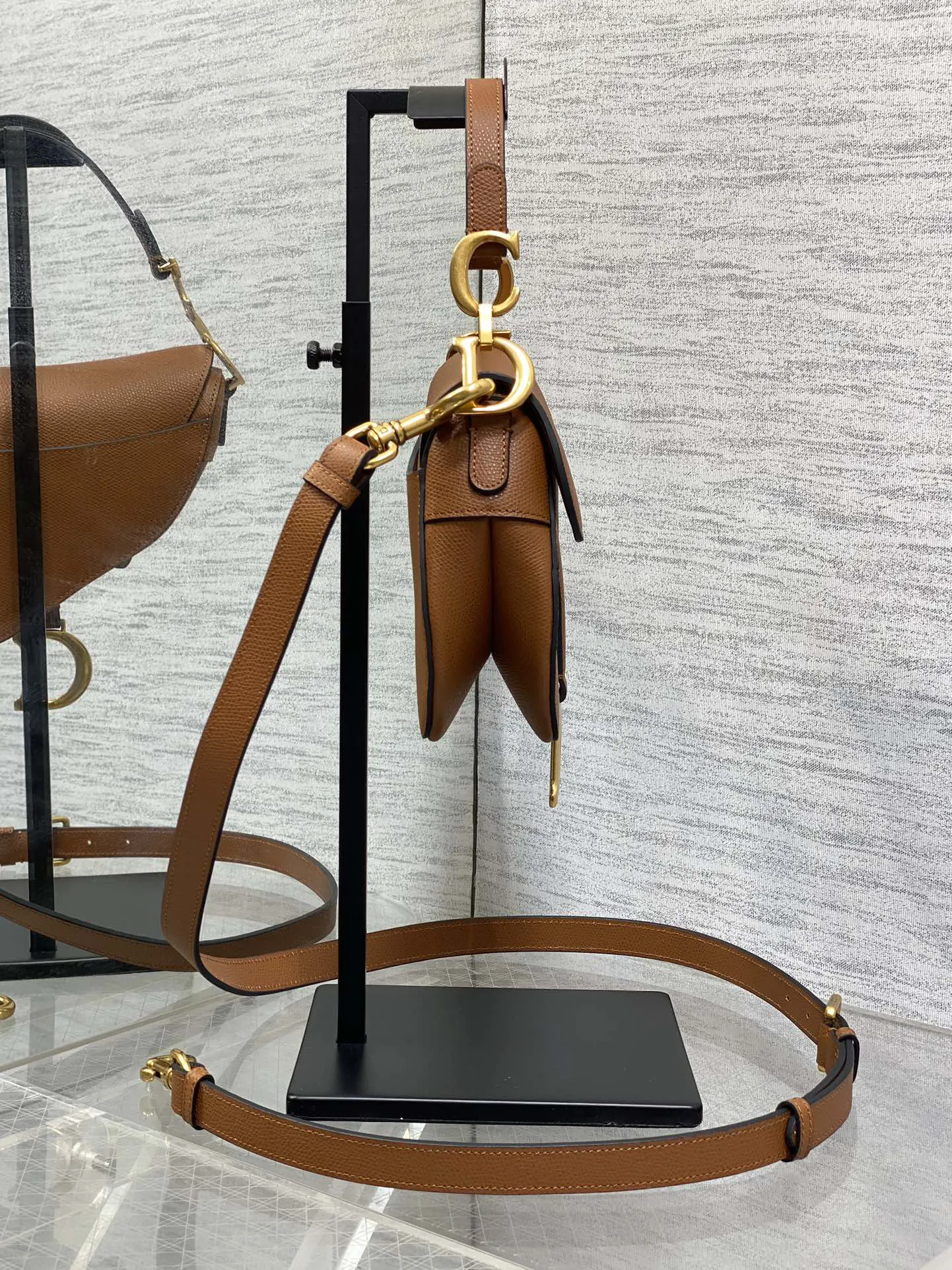 Saddle CD Saddle經典马鞍包 王者中的王者 地位不 旅行袋 大容量旅行款