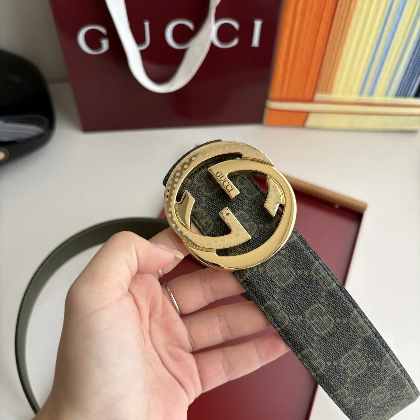 Gucci Double G 双G扣牛皮腰带