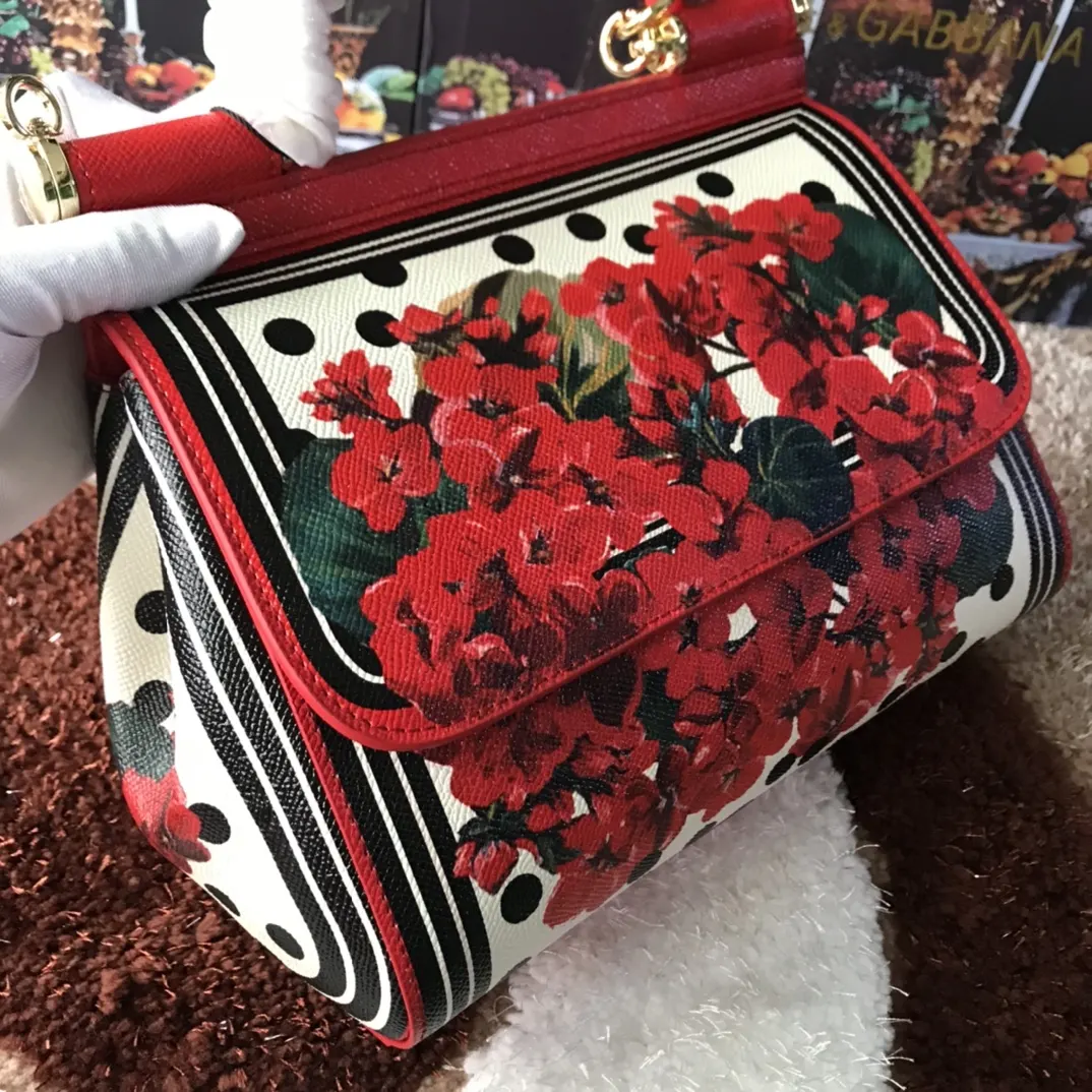 牛皮 Dolce Gabbana 牛皮印花 可 斜背包 輕便斜挎款