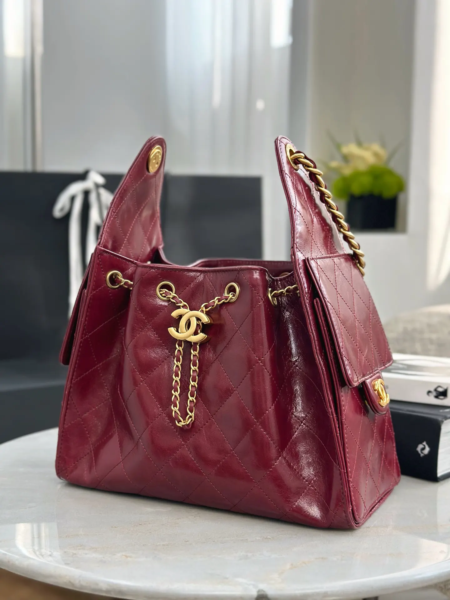 Chanel Oil Wax Sheepskin Hobo Underarm Bag One Shoulder Back Image 2 Chanel Oil Wax Sheepskin Hobo Underarm Bag One Shoulder Back Image 2