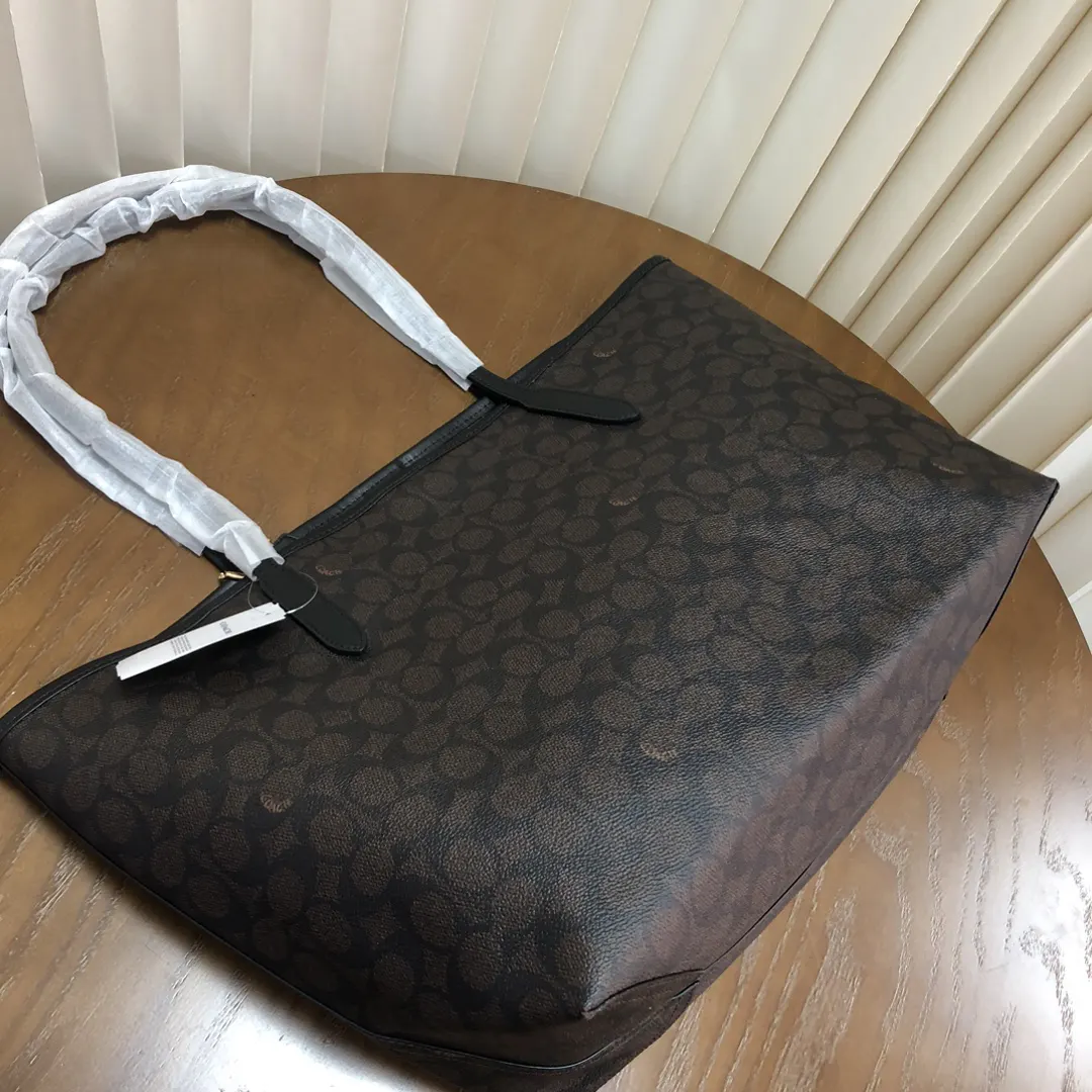 Coach 老花 帆布 托特包 大容量托特款