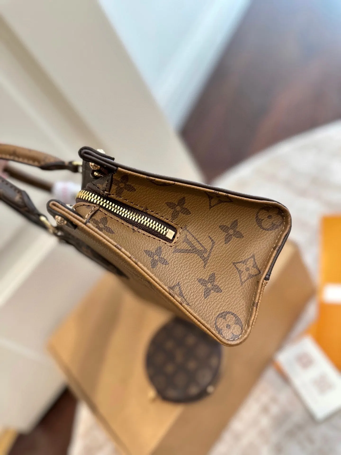 LV 牛皮 双盒 牛皮 Onthego East 托特包 大容量托特款
