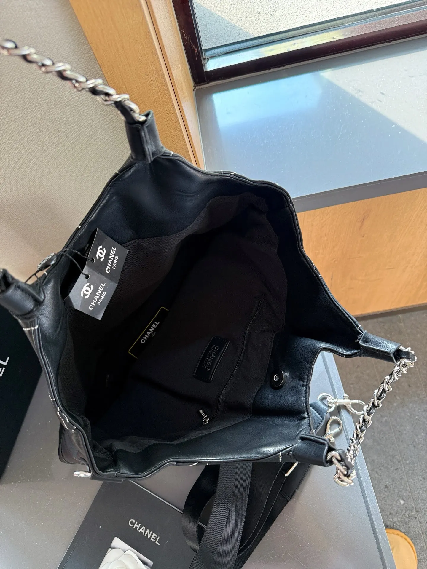CHANEL 皮质 软 虽简单 低调但奢华 超大容量 可手提 可 链条包 精致链条款