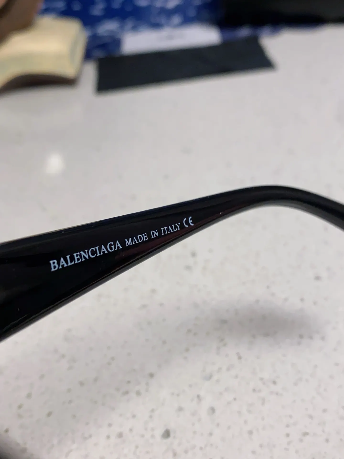 Balenciaga 太阳镜 精致搭配