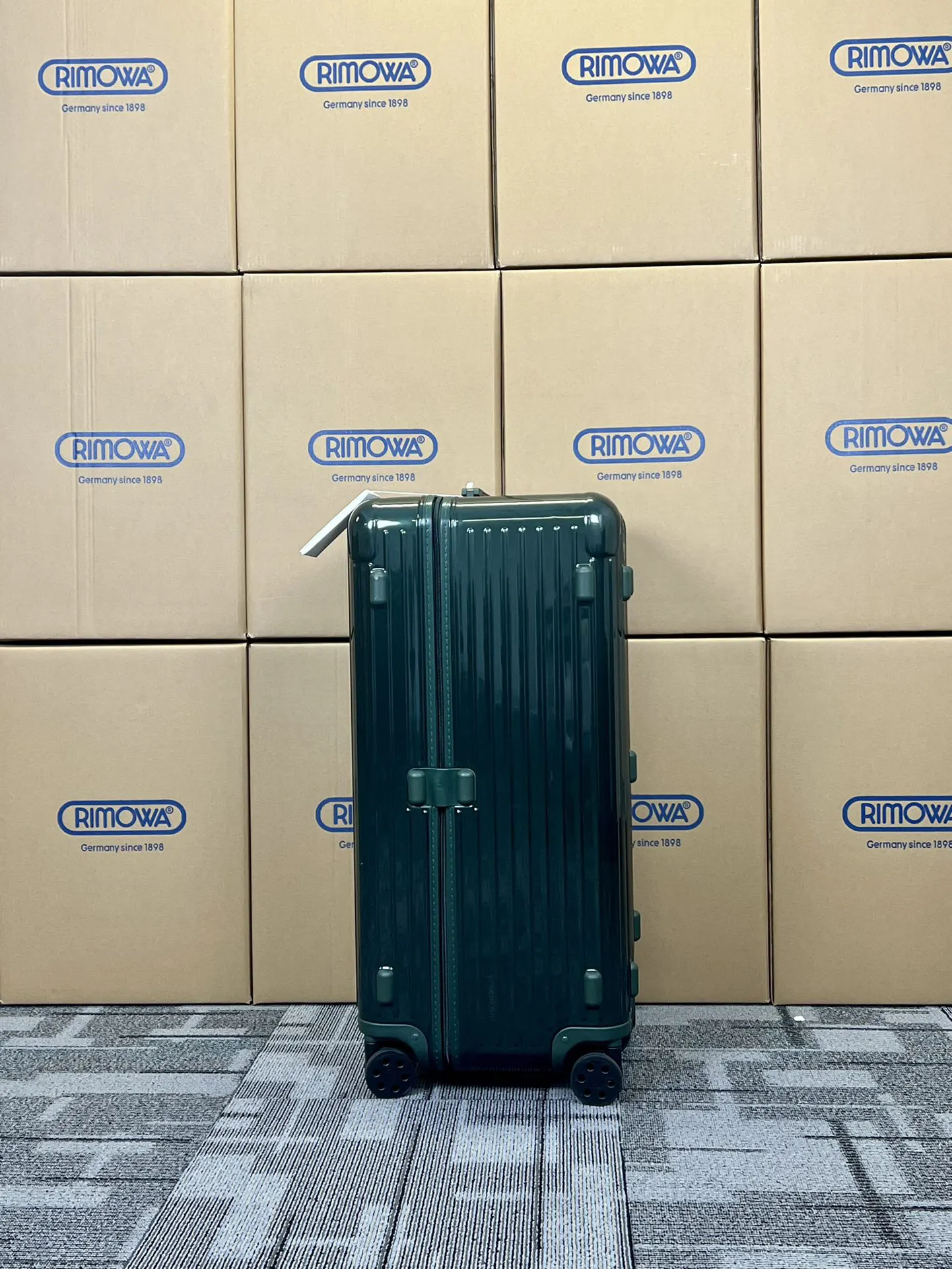 綠色 墨綠 pc系列Essential 墨綠色 3寸 行李箱 旅行拉杆款 輕便出行款