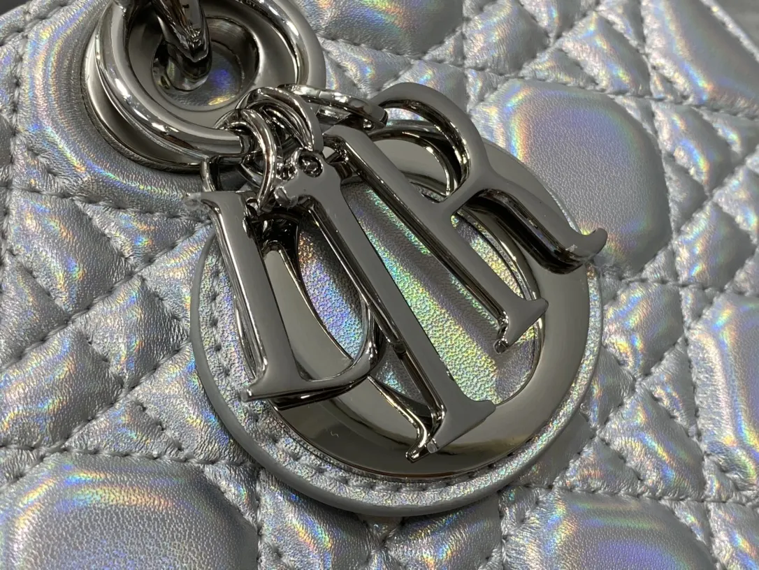 Dior 羊皮 进口 羊皮 内里采用 真羊皮绒横款戴妃包 镭射銀 手提包 通勤手提款