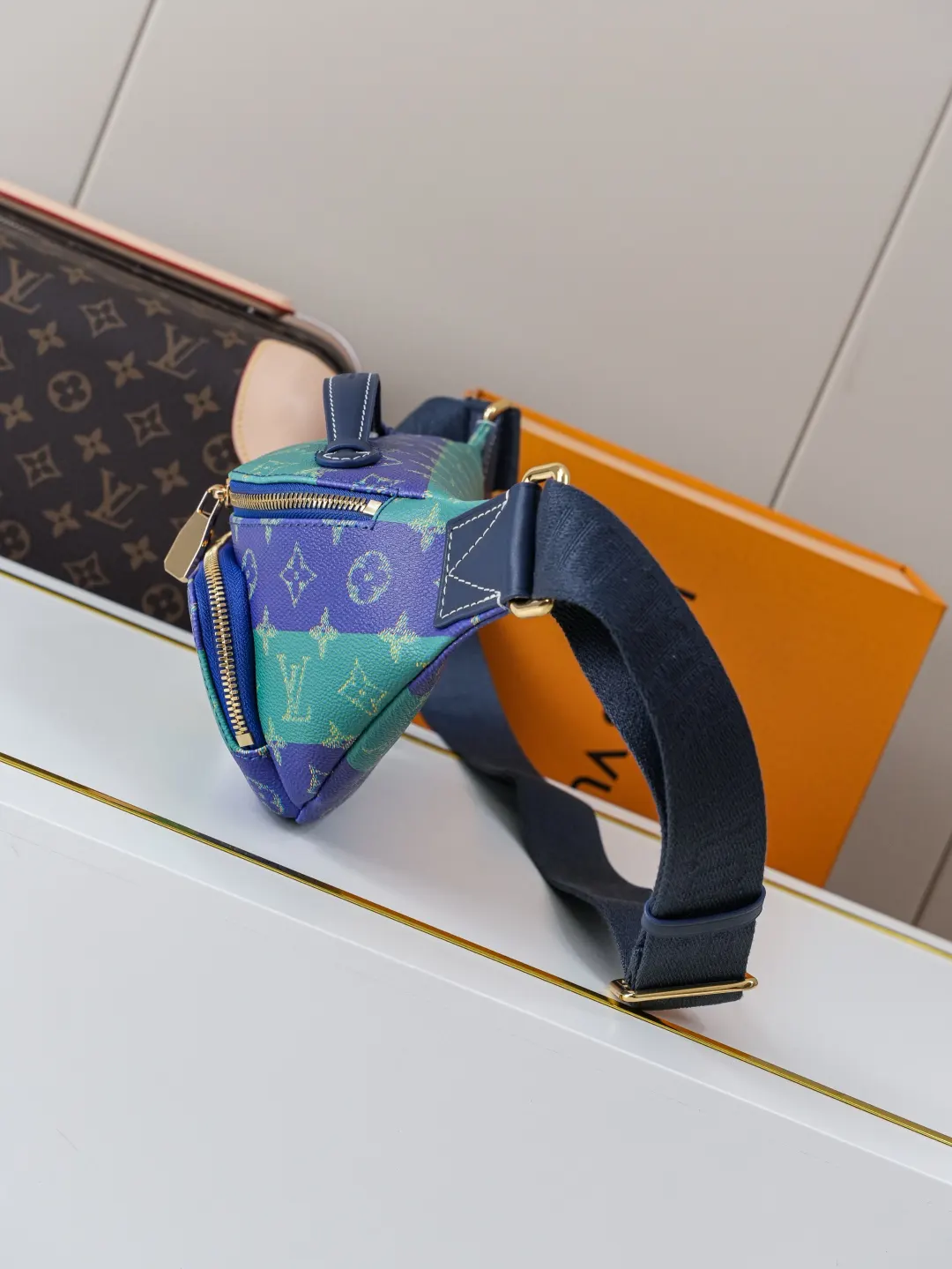 Louis Vuitton Belt Bag Casual Leather