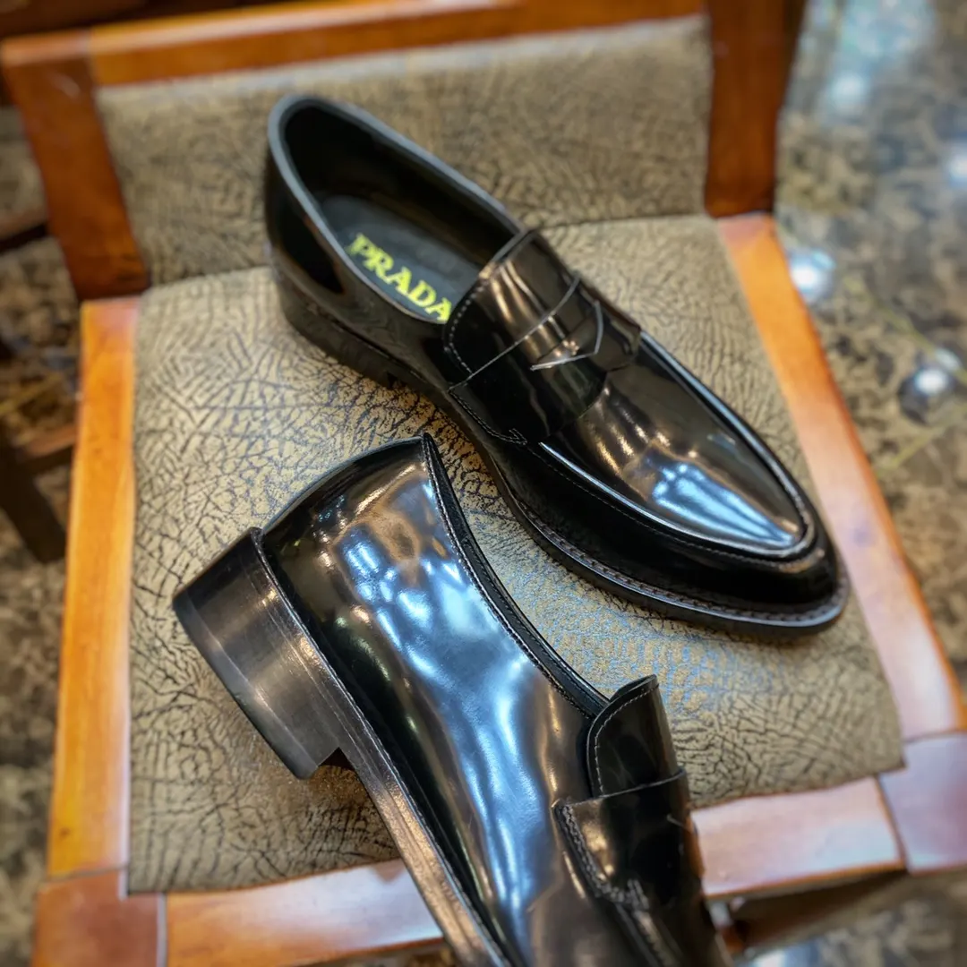 PRADA 牛皮 休闲鞋 舒适百搭款