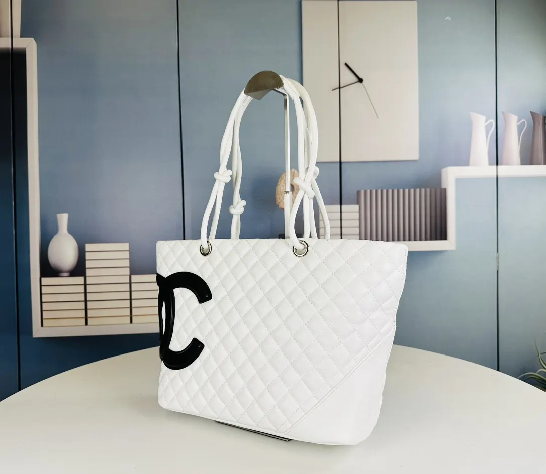 CHANEL 小牛皮 高級feel满满 手提包 通勤手提款