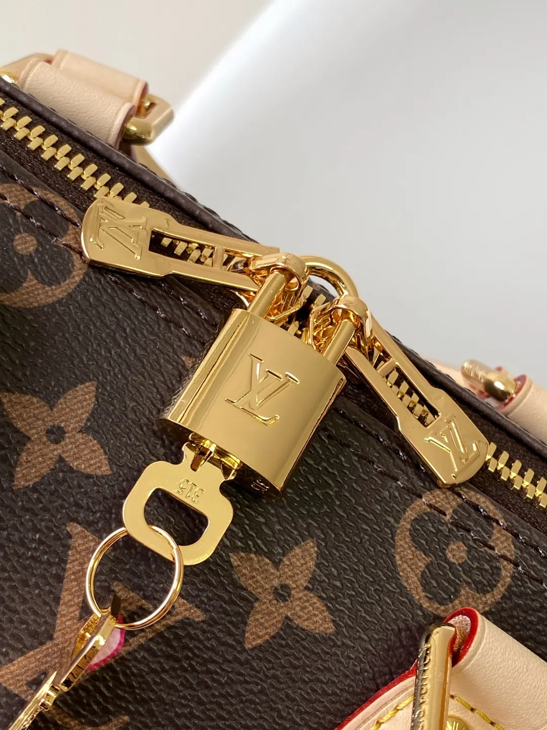 LV Speedy 牛皮 收納包 旅行收納款