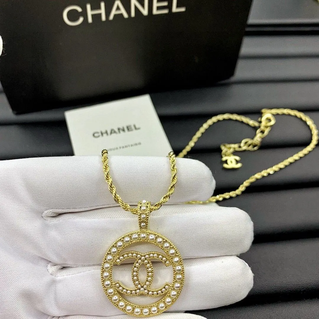 Chanel 双C项链