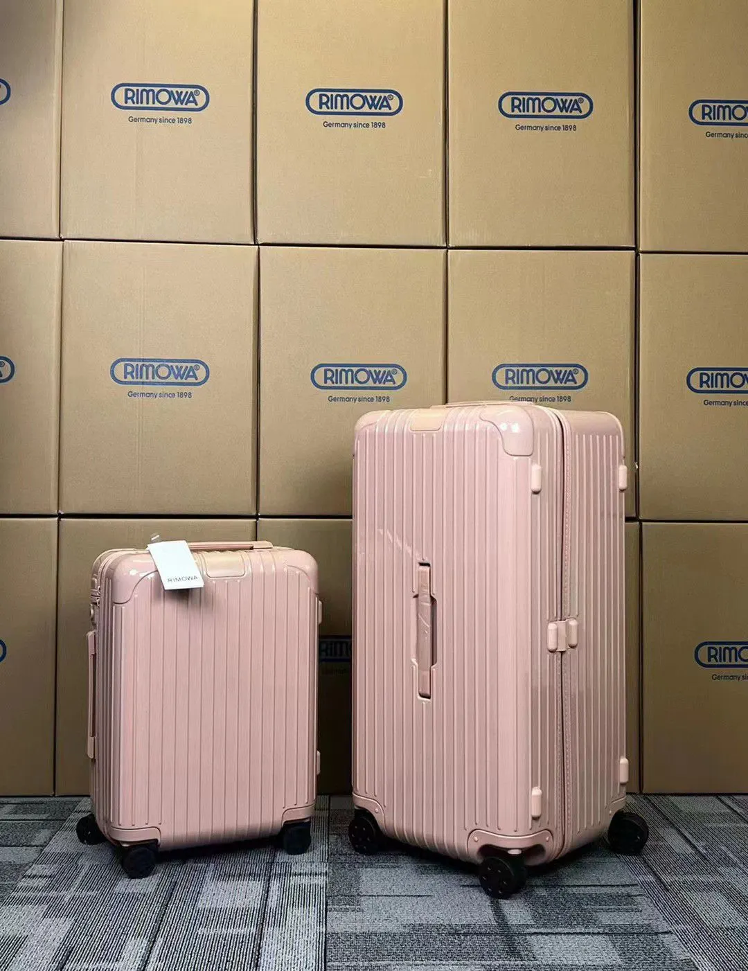 黑色 白色 Essential 系列 原Salsa的 行李箱 旅行拉杆款 輕便出行款