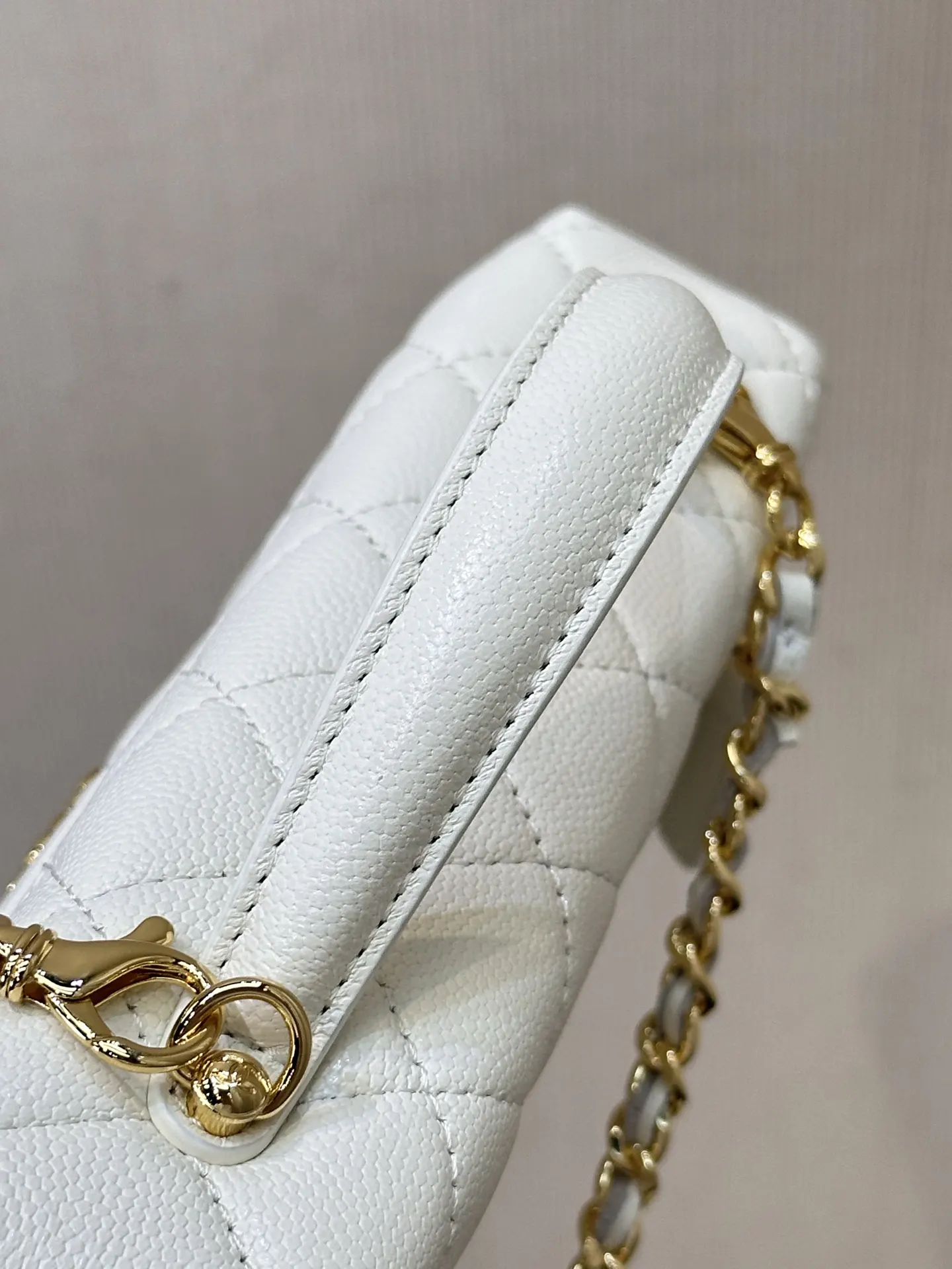 Chanel Cowhide Chain Bag Shoulder and Crossbody Wear