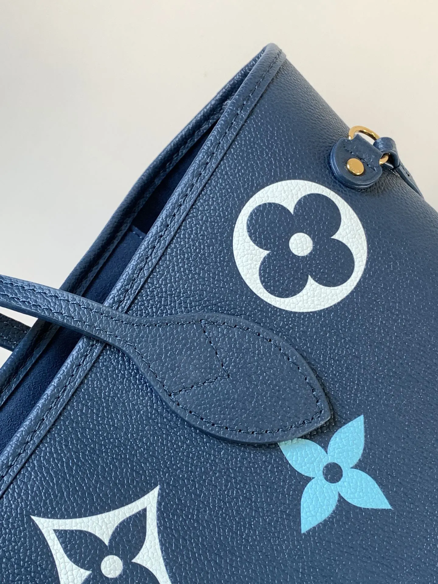 Neverfull 黑色 米白 手拿包 精致手拿款