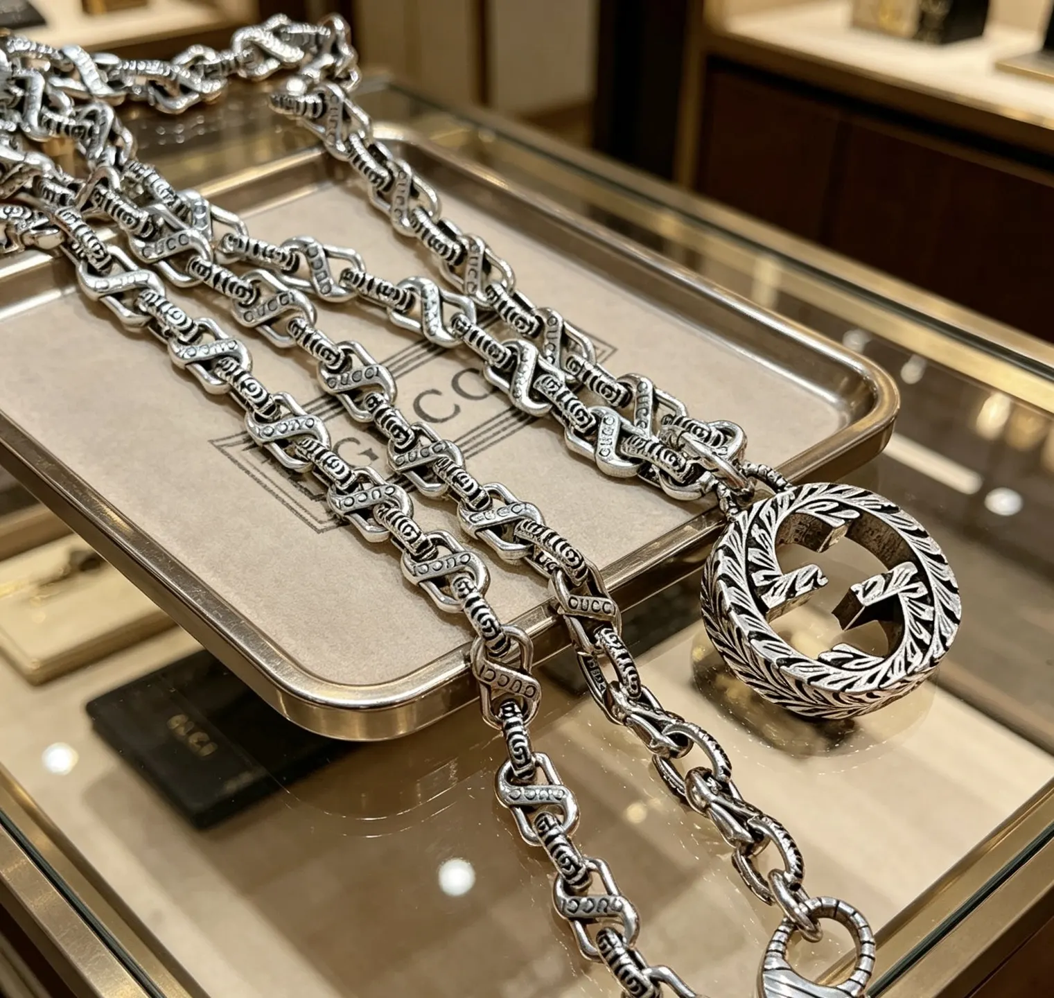 Gucci 链条包 单肩斜挎