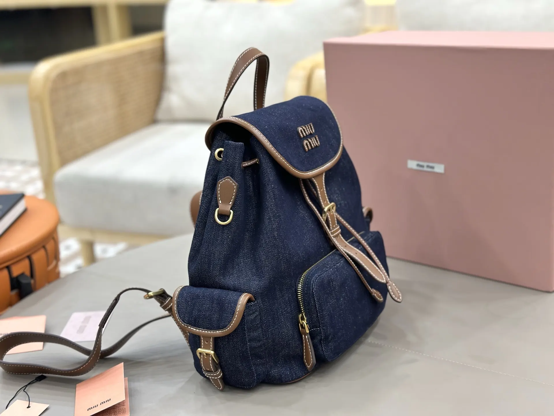 Miu 牛仔 丹宁 皮革 雙肩包 实用雙肩款