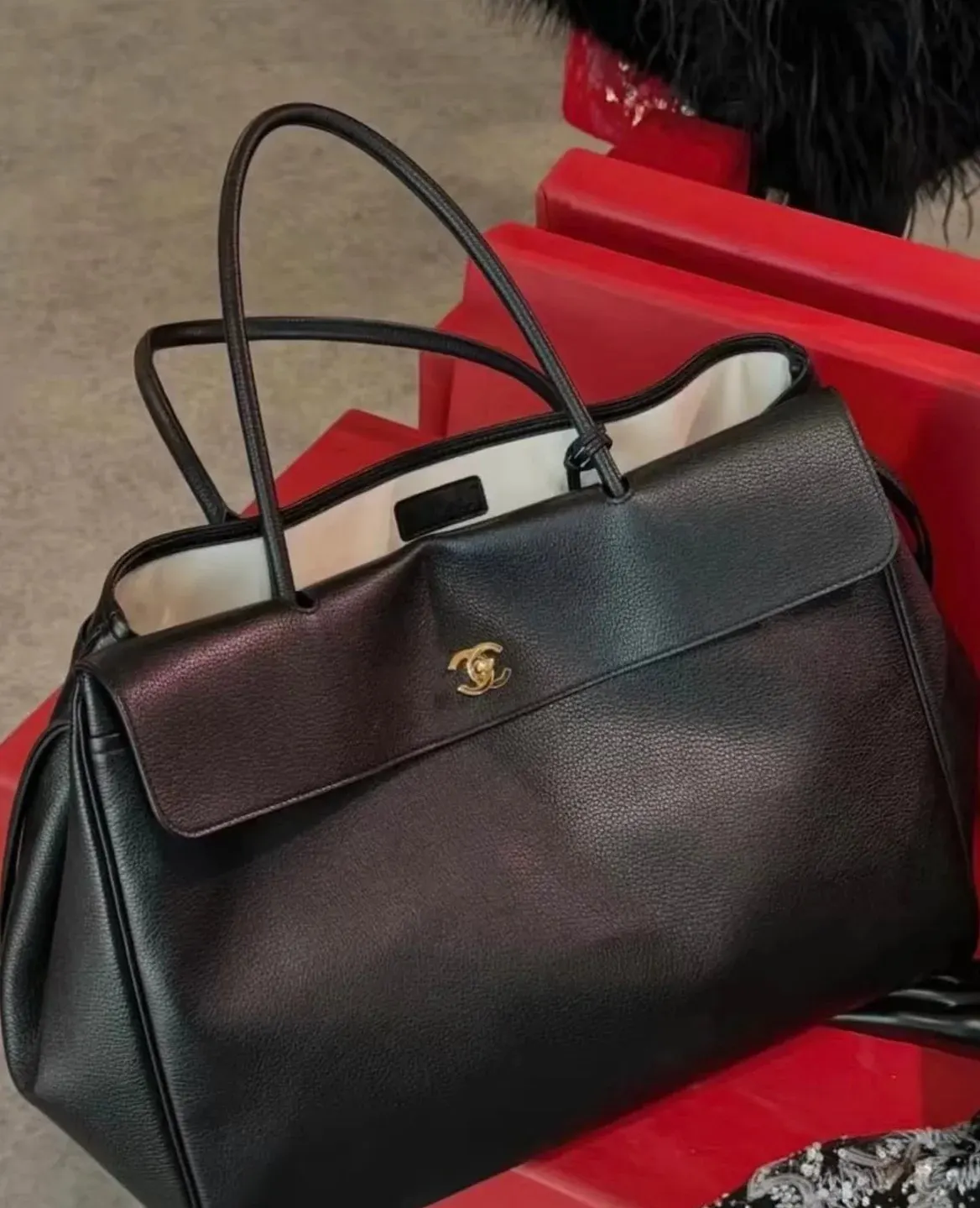 Chanel 黑色 皮革 翻蓋 手提包