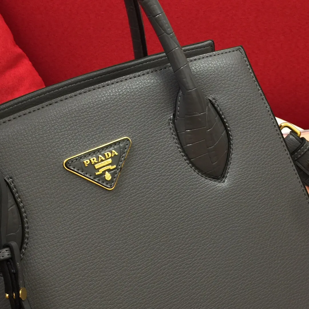 Prada 鳄鱼皮 牛皮 手提包