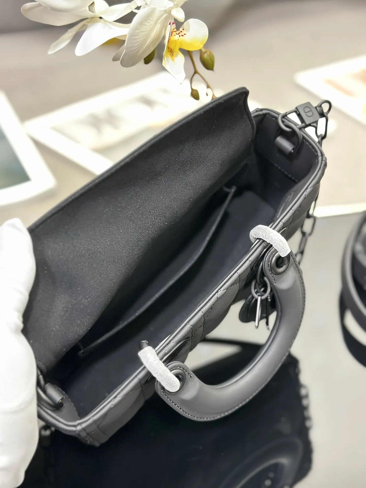 Dior Black Chain Bag Leather Image 9 Dior Black Chain Bag Leather Image 9