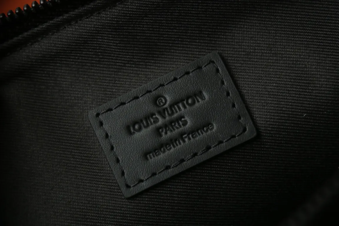 Damier 手拿包 精致手拿款