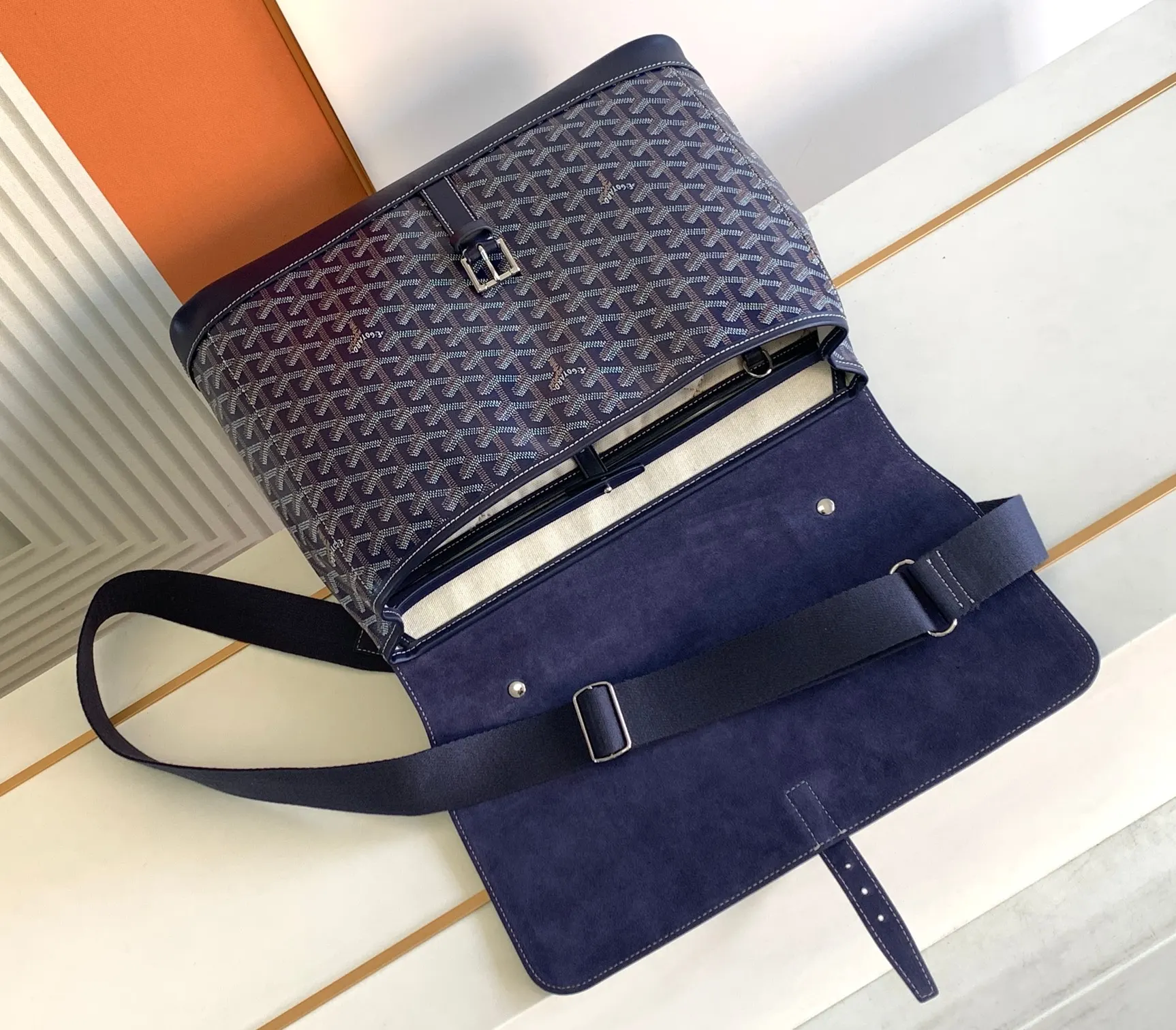 Briefcase Business Commuter Classic Leather