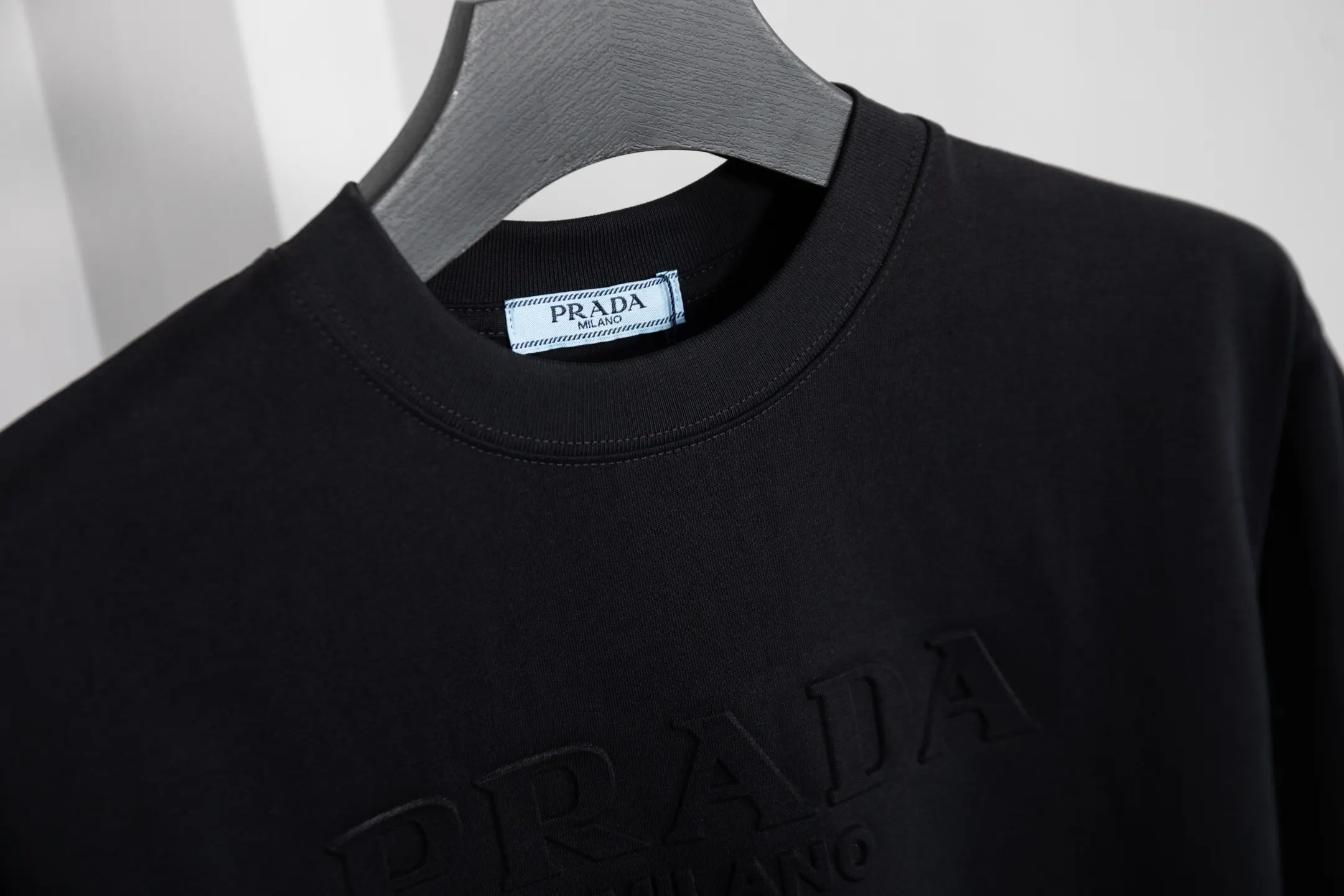 Prada 字母钢印 短袖T恤 高克重休闲