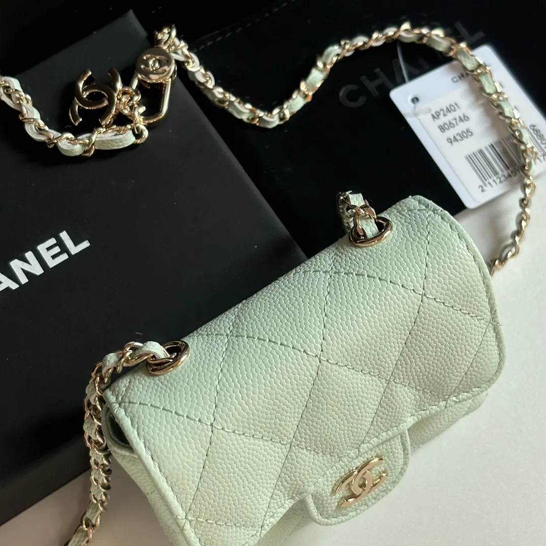 CHANEL 绿色牛皮翻盖链条包 单肩款