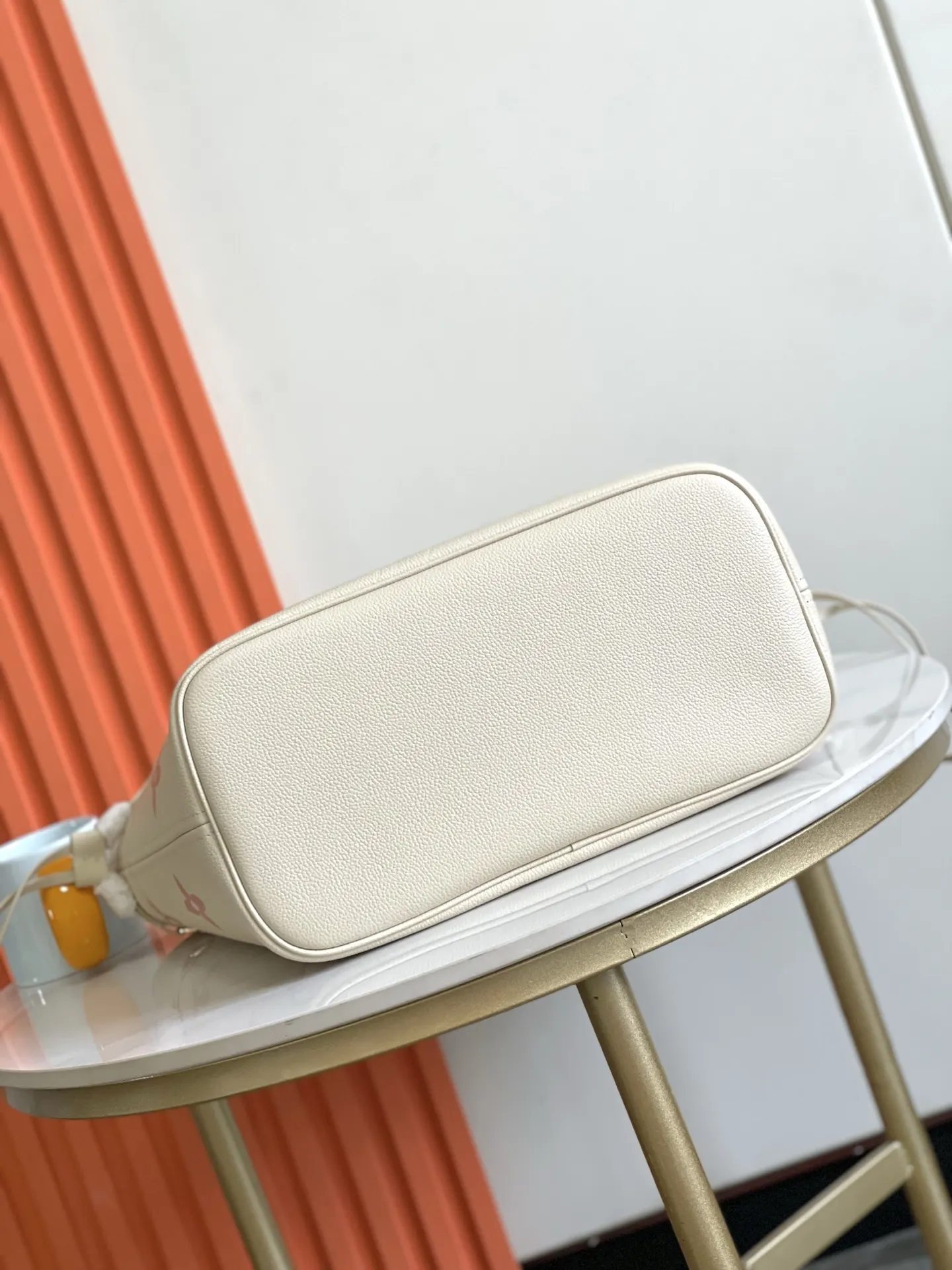 LV Neverfull Mo手拿包 精致手拿款