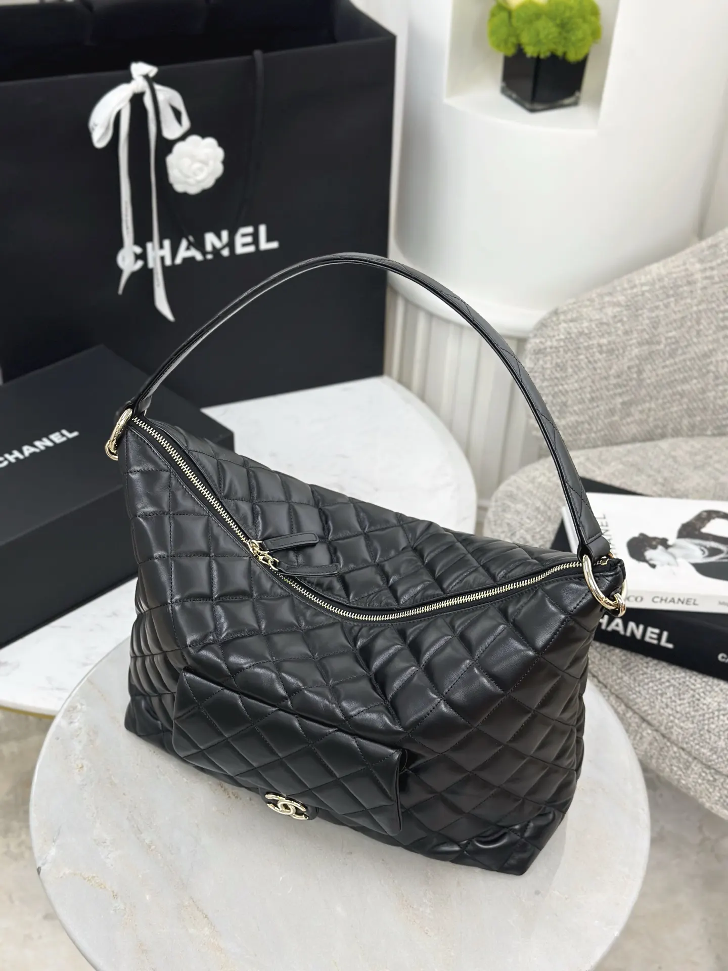Chanel 黑灰拼色Hobo腋下包 简约单肩
