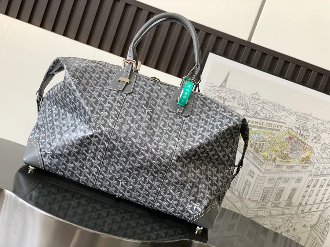 Goyard 灰色 它的提手可调节长度 可确保手提时的舒適度 并且开口两 旅行袋 大容量旅行款
