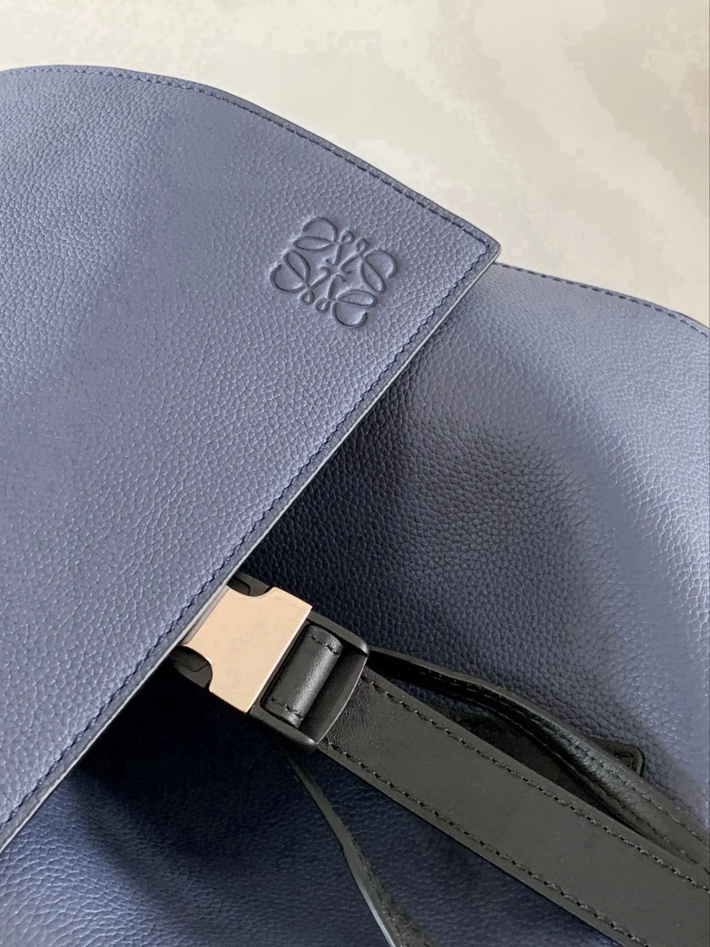 Loewe Puzzle 藍色 小牛皮 雙肩包 实用雙肩款