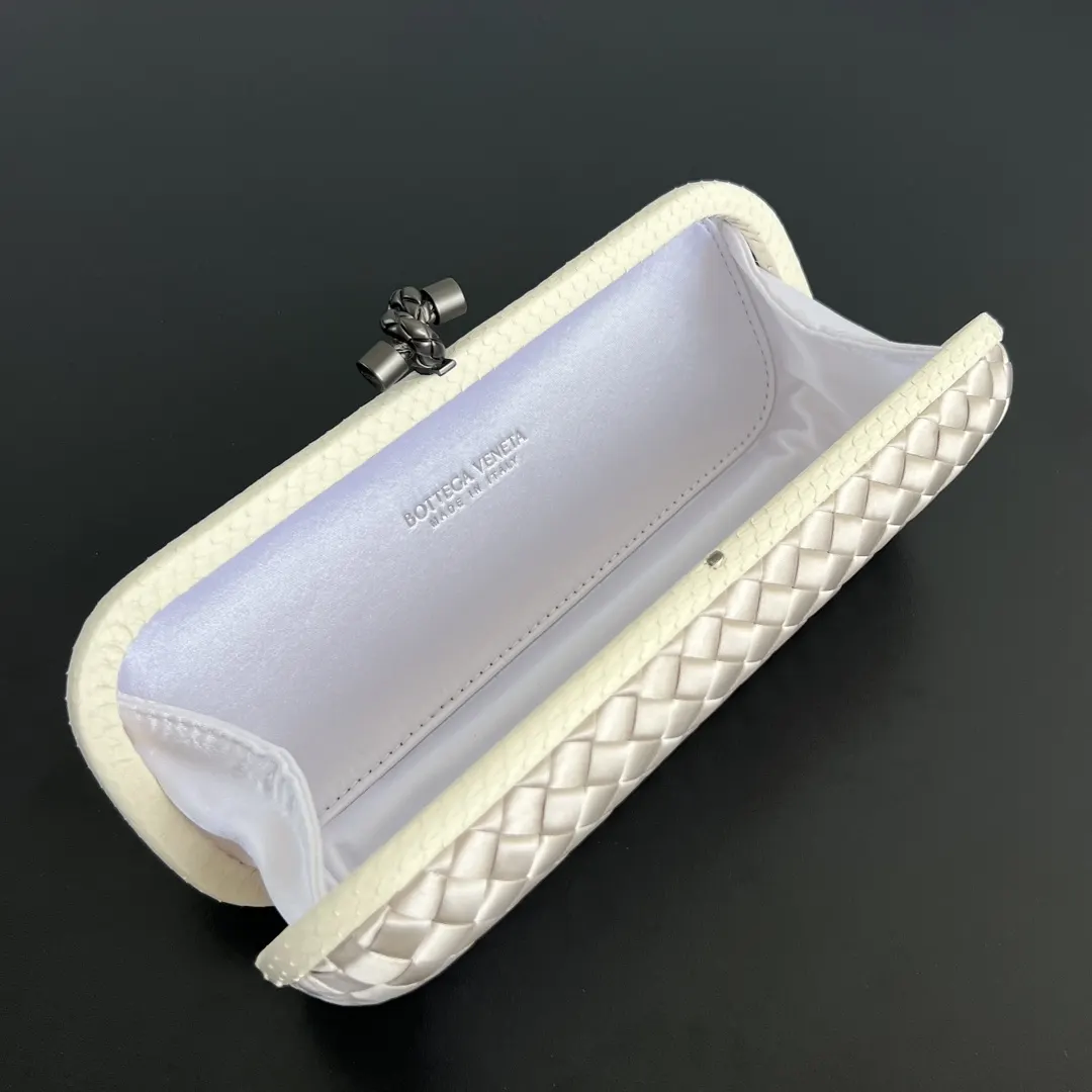 Bottega Veneta 化妆包 便携收纳款