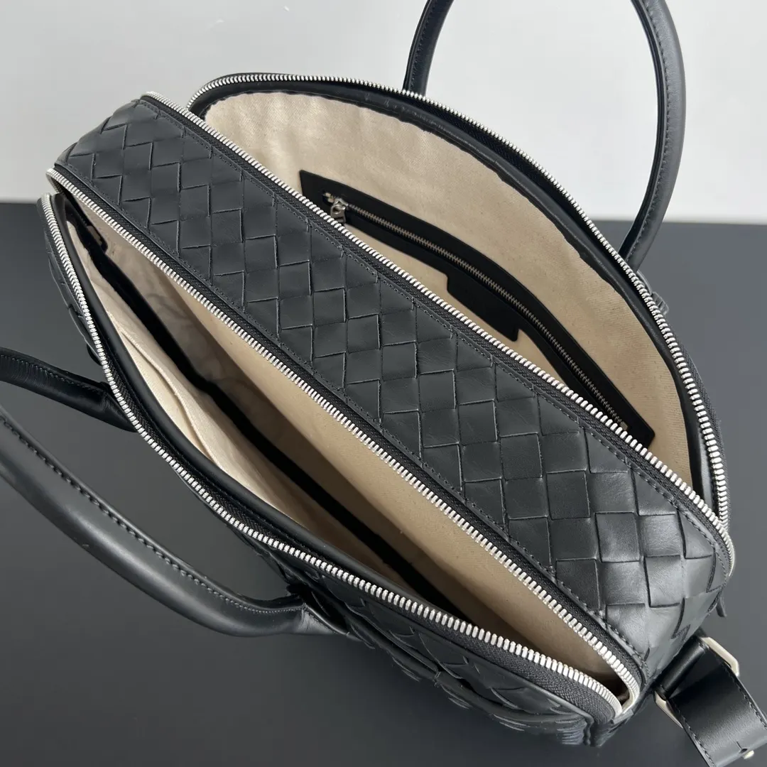 Bottega Veneta 牛皮 收纳包 旅行收纳款