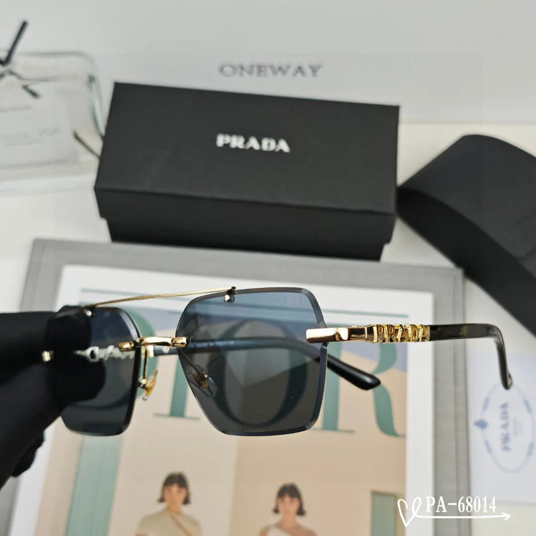 Prada 墨镜 时尚防晒款 款11