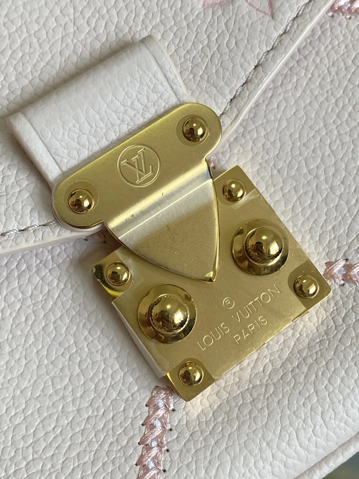 LV 牛皮 庆祝 烟花 Pochette Métis Ea 鏈條包 精致鏈條款