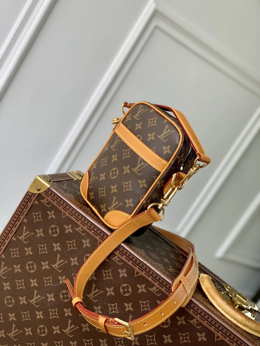 Louis Vuitton M14013 Monogram 斜挎包