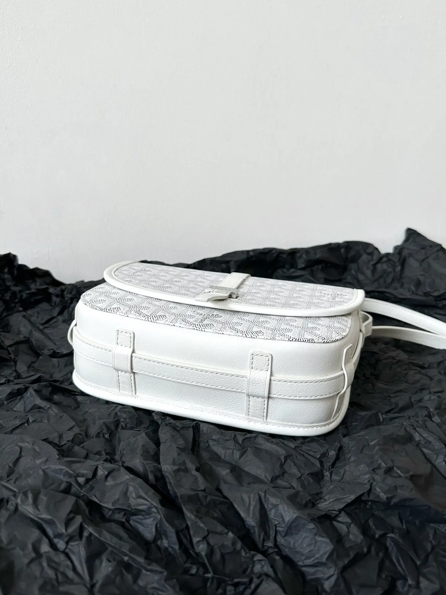 Goyard White Crossbody Bag Lightweight