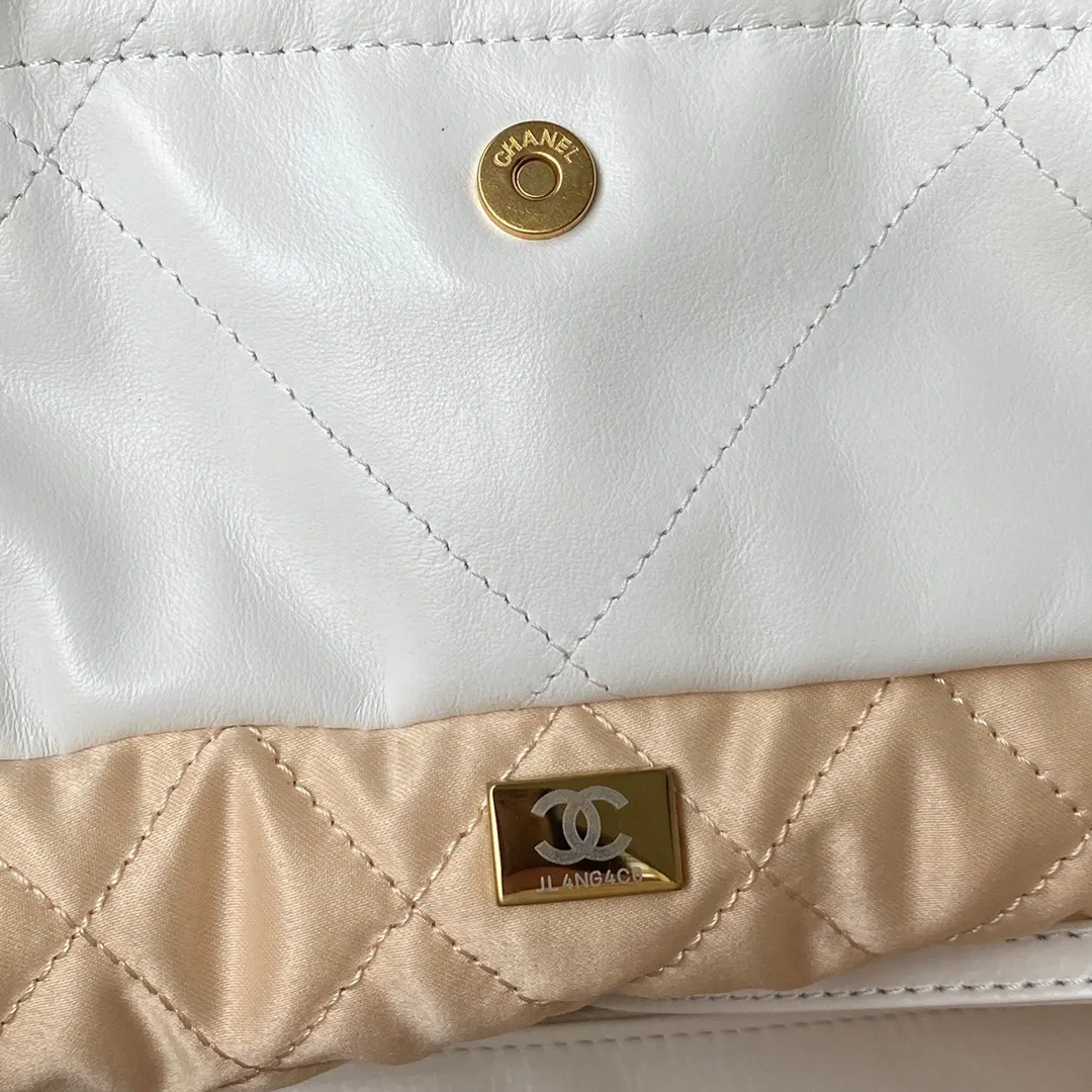 Fashion Item Travel