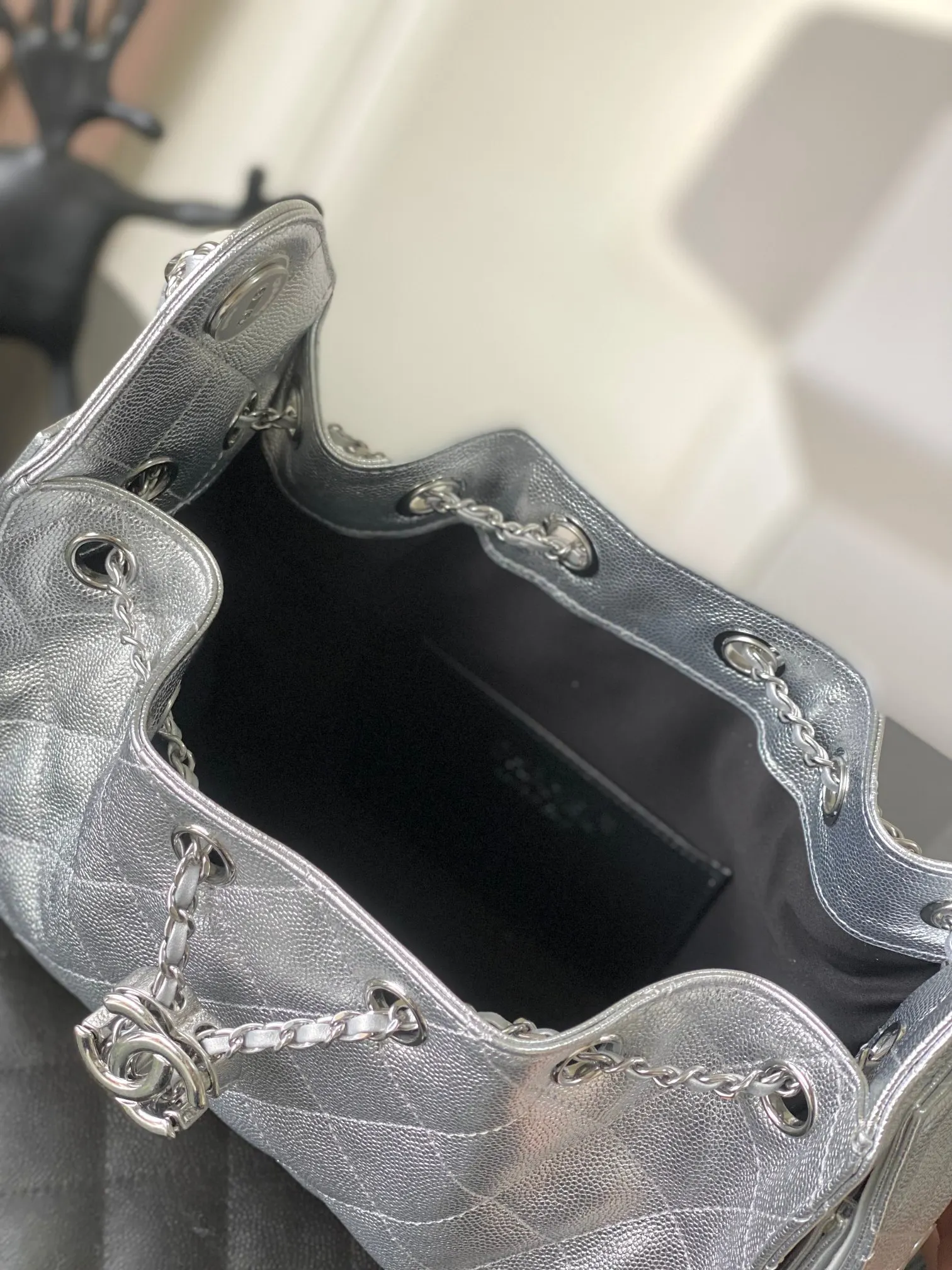 Chanel 銀色 皮革 腋下包