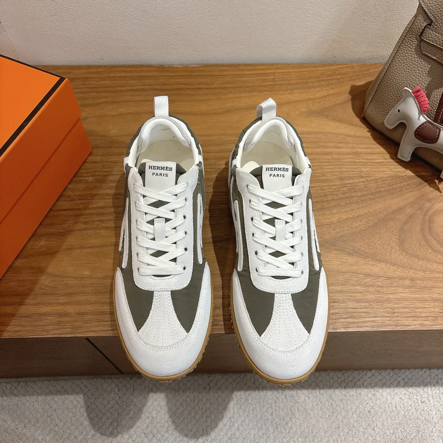 Hermès 运动鞋