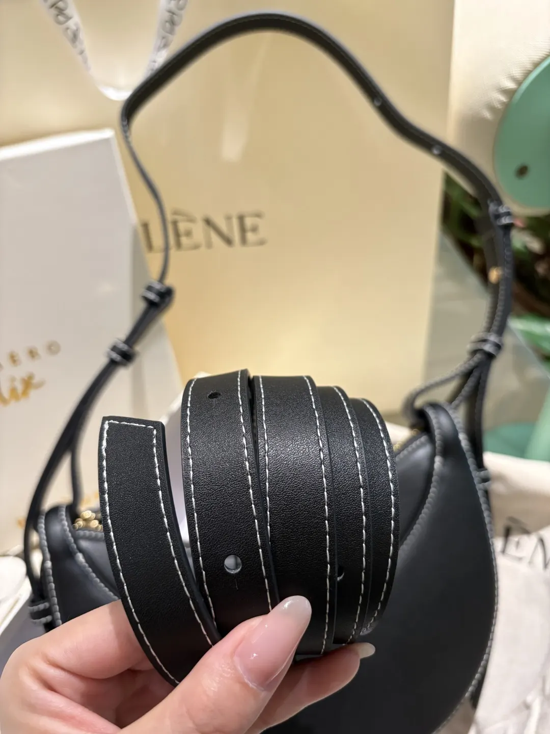 高 POLENE｜波灵恩月亮包 Nu er 斜背包 輕便斜挎款