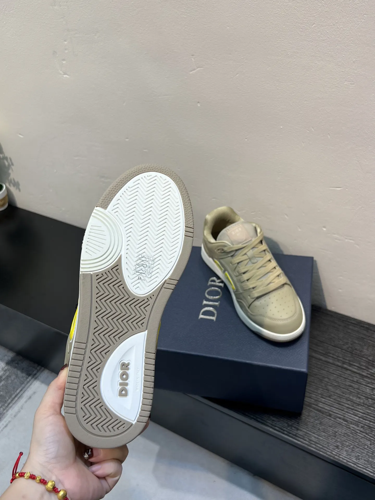 Dior Oblique White Leather Sneakers Image 9 Dior Oblique White Leather Sneakers Image 9