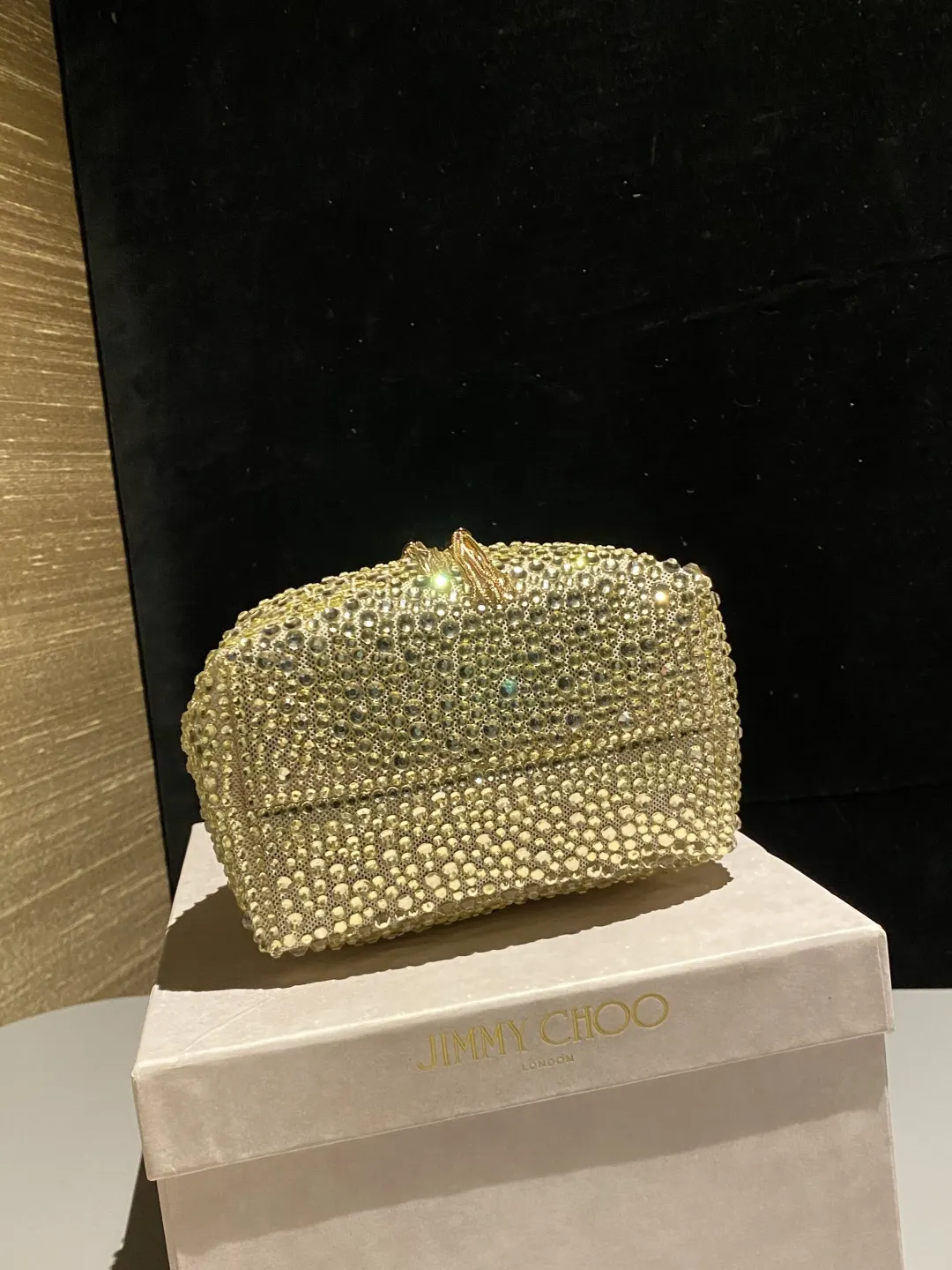白色 Jimmy Choo 水桶包 休閒水桶款