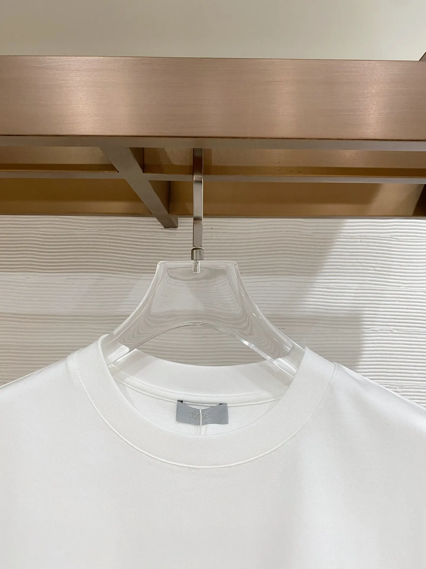 Dior 白色小标短袖T恤 绿色刺绣休闲款