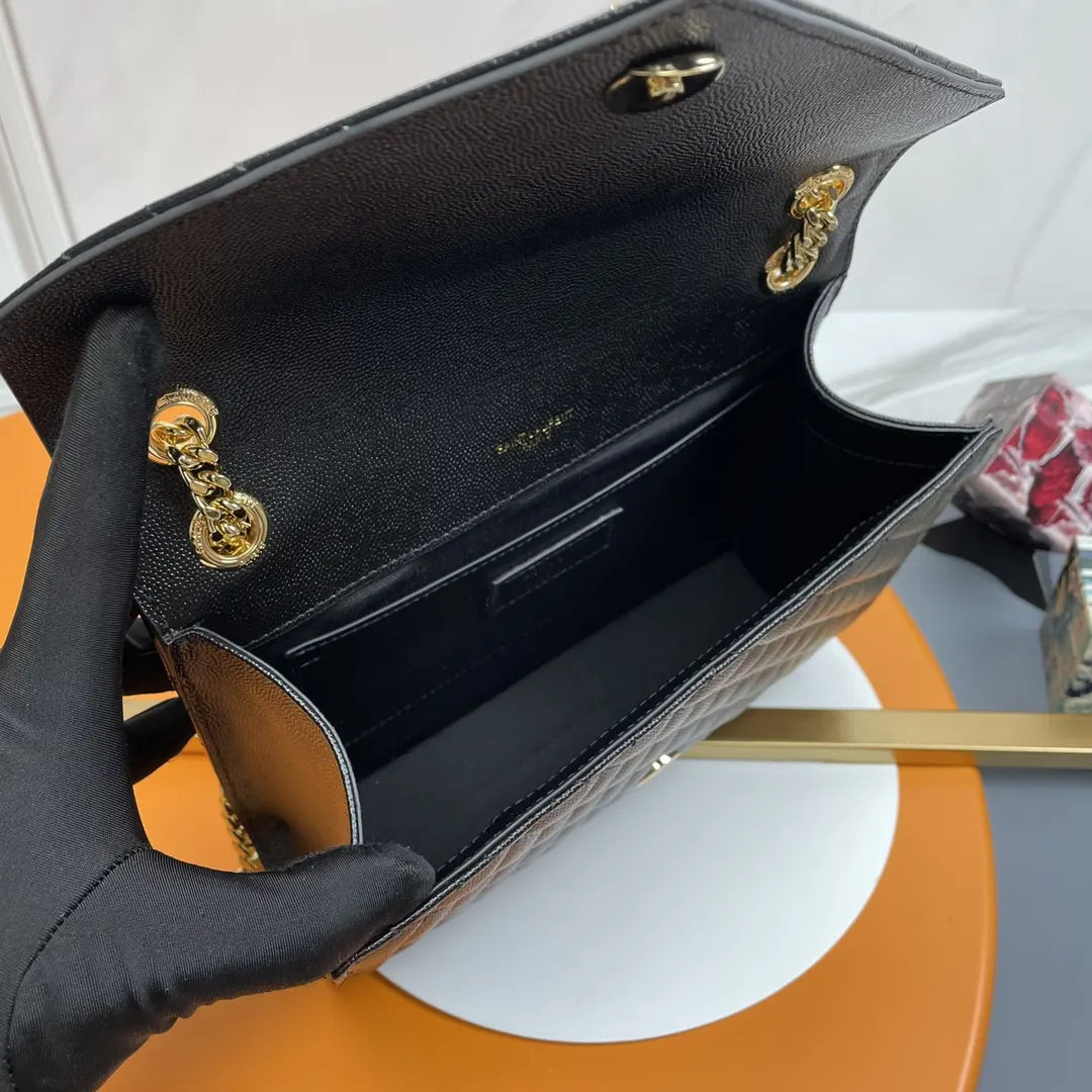 牛皮 无敌 中号粒面压花绗缝真皮 链条包 精致链条款