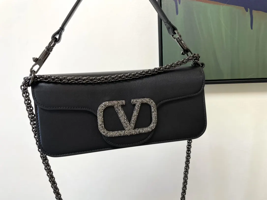 Valentino 小牛皮 腋下包 复古腋下背款