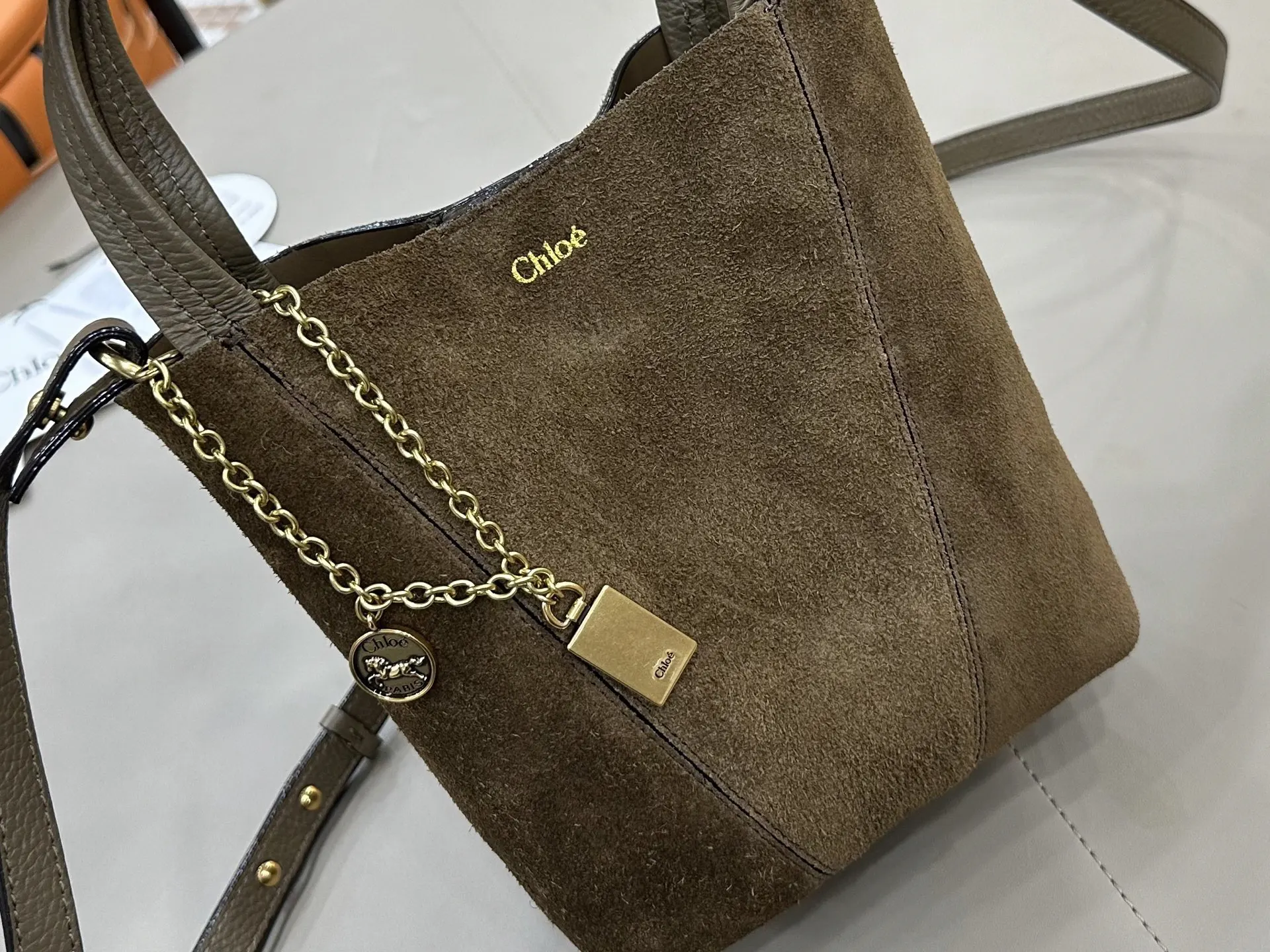 金色 麂皮 Chloe Spin系列麂皮托特包 大容量托特款