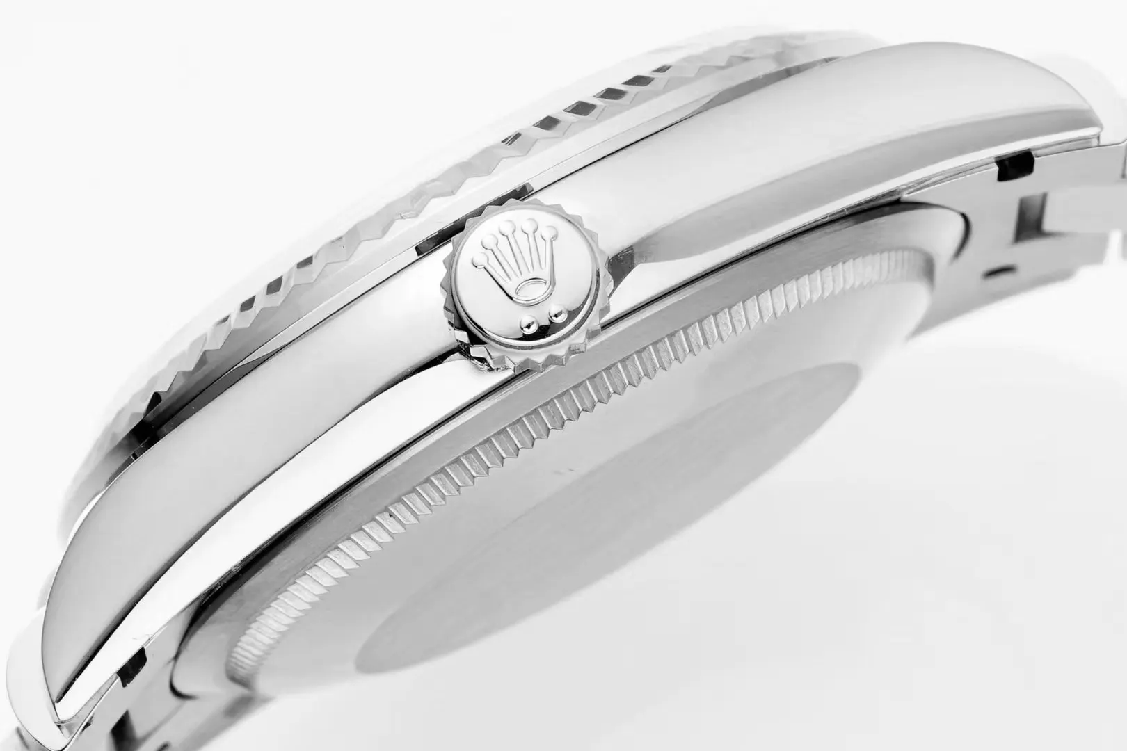 Watch Classic Image 9 Watch Classic Image 9